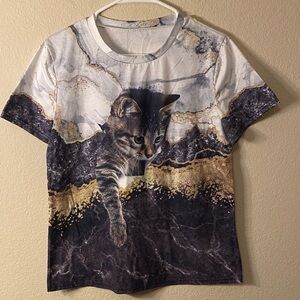 Elegant Feline Marble Print Tee - Black, Gold, and White